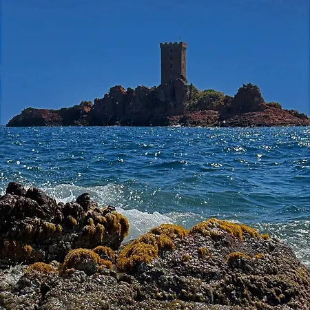 Prázdninový areál A St Raphael Dans Le Domaine De L'ile D'or
